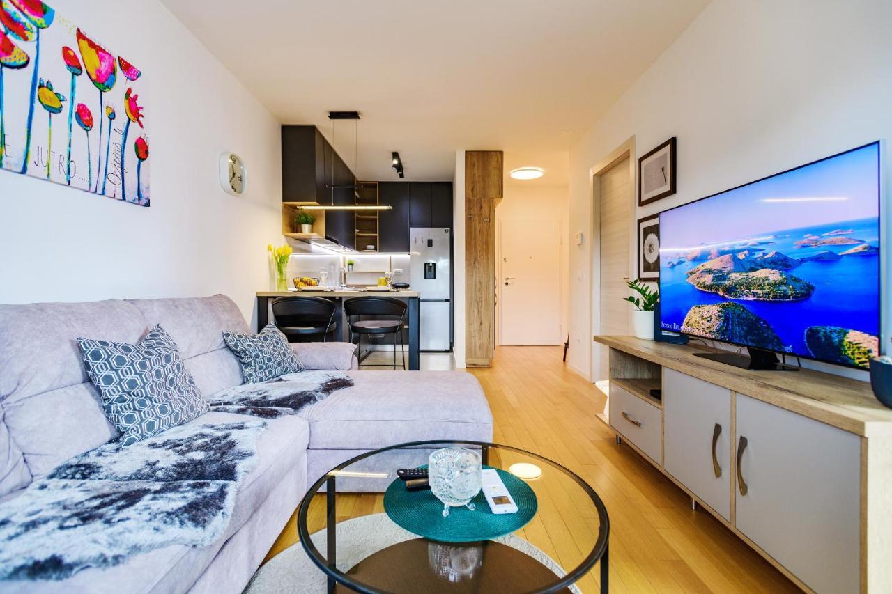 Iskra With Free Parking Appartement